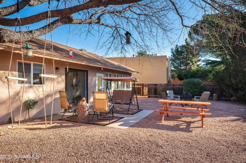 25 Spur Ct, Sedona AZ 86351-8970 exterior