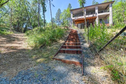 559 Greenwood Dr, Meadow Vista CA  95722-9708 exterior