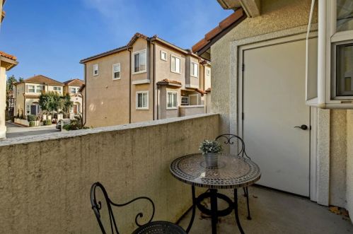 876 Winchester Blvd, San Jose CA 95128-3762 exterior