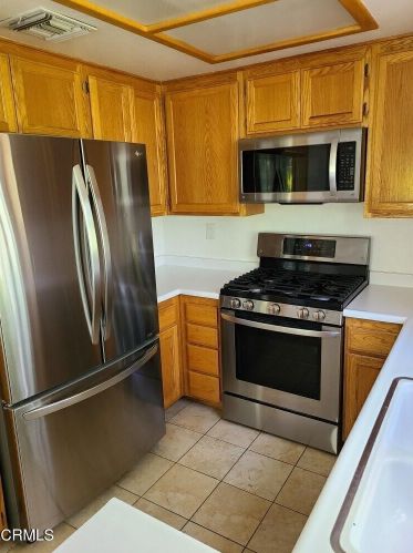 26810 Claudette St, Santa Clarita CA  91351-5209 exterior