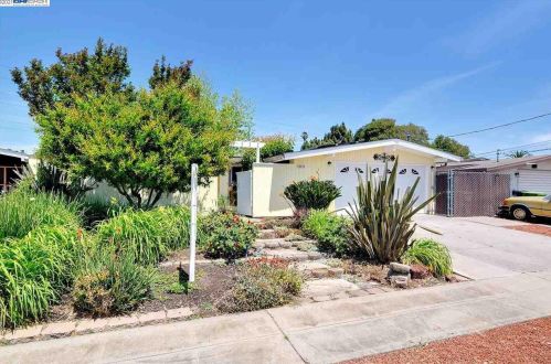 2117 Boca Raton St, Hayward, CA 94545-3533
