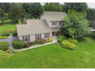 1918 Fawn Ln, Hellertown, PA 18055-2117