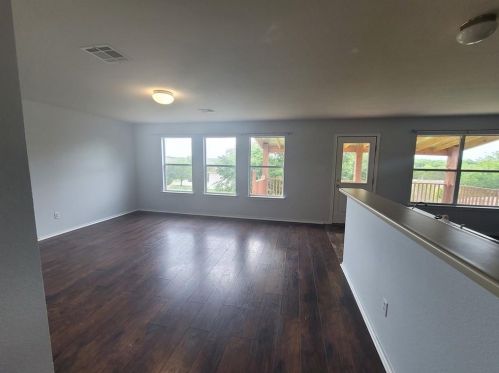 185 Prairie Verbena Dr, Uhland TX  78640-5514 exterior