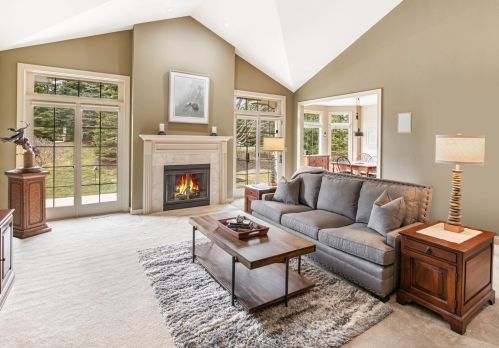 7553 Heron Pond Dr, Thiensville, WI 53092-4394