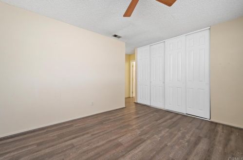 4047 Vista Calaveras St, Oceanside CA  92056-4607 exterior