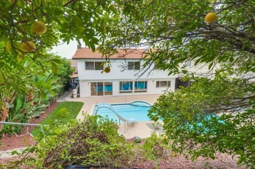 6319 Lake Athabaska Pl, San Diego CA  92119-3526 exterior