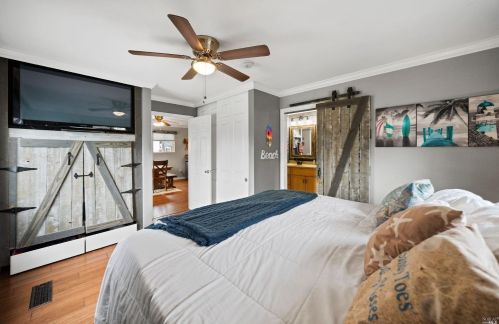 266 Hillcrest Ave, Benicia CA  94510-2225 exterior