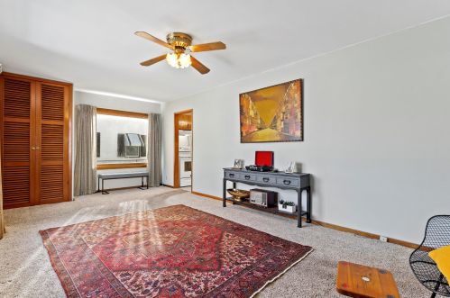 4129 Kingan Ave, Milwaukee, WI 53235-5532