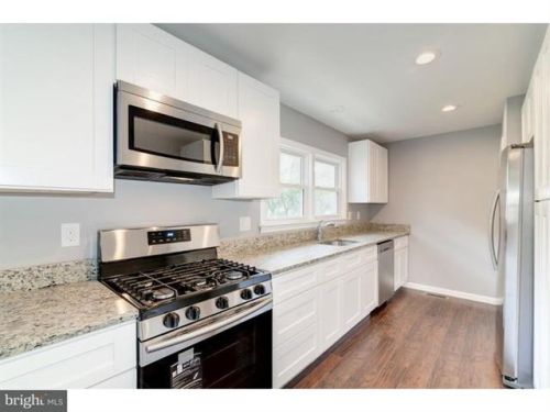817 Orchard Ave, Runnemede, NJ 08078-1021