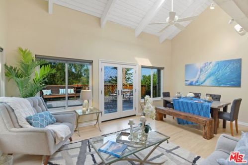 20705 Medley Ln, Topanga, CA 90290-3323