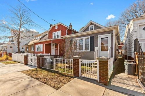847 Logan Ave, Bronx, NY 10465-2311