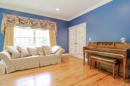 35 Roast Meat Hill Rd, Deep River CT  06419-1425 exterior