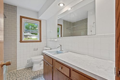 3800 Pierce St, Minneapolis MN  55421-4021 exterior