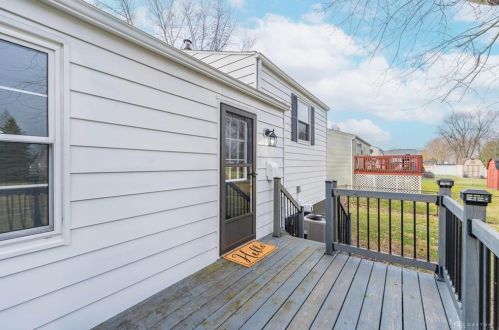 180 Woburn Farm Cir, Englewood OH  45322-3425 exterior