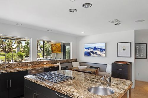 40267 Club View Dr, Rancho Mirage CA  92270-3527 exterior