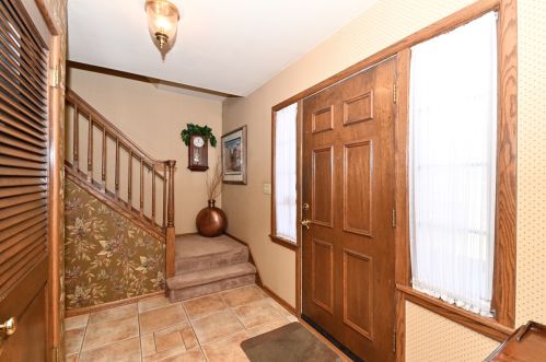 2609 Pendleton Pl, Waukesha, WI 53188-5542