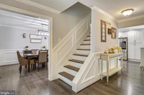 8423 Silverdale Ct, Lorton, VA 22079-3065