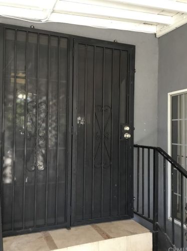 6438 Camellia Ave, North Hollywood CA  91606-2611 exterior