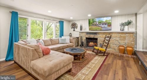 13188 Loyalty Rd, Leesburg VA  20176-6112 exterior