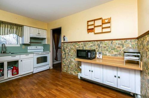 46 Eastover Dr, Elwood NY  11731-4331 exterior