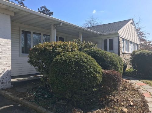 820 Salisbury Park Dr, Westbury, NY 11590-5821