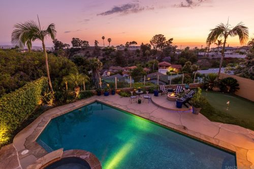 2562 Grandview St, San Diego CA 92110-1031 exterior