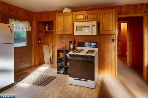 2452 Retreat Lodge Rd, Cook MN 55723-8717 exterior