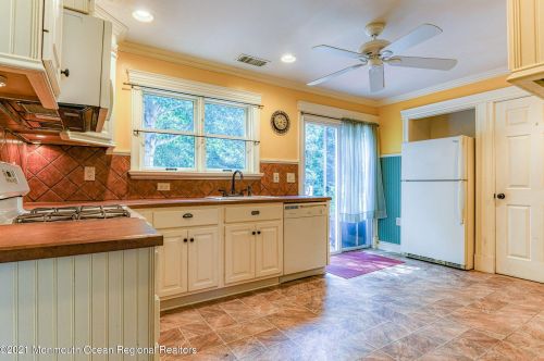 43 Piersoll Rd, Old Bridge NJ  08857-1536 exterior