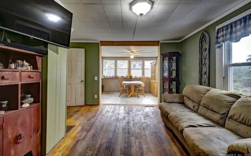 1 Hunters Ln, Ansonia CT  06401-2022 exterior