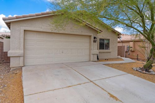 1285 Wildcat Diers Rd, Tucson, AZ 85745-1892