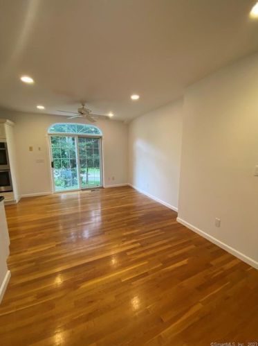 11 Westwood Pl, Stamford CT  06902-1419 exterior