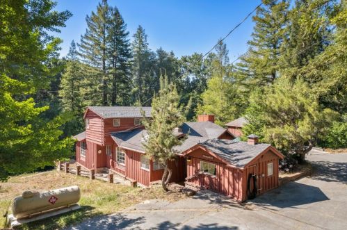 8147 Zayante Rd, Felton, CA 95018-8709
