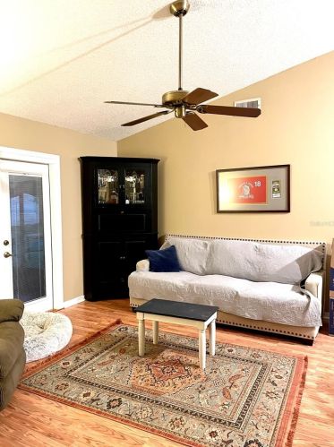 19 Surrey Rd, De Bary, FL 32713-4243