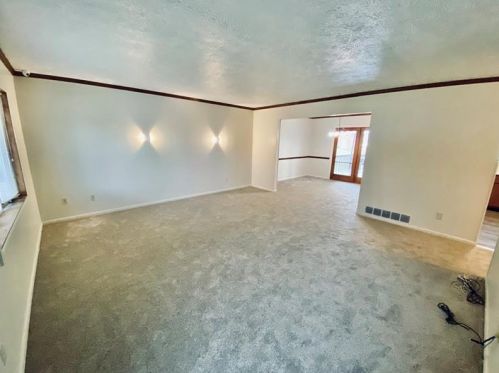6414 Union Ave, Finleyville, PA 15332-1030