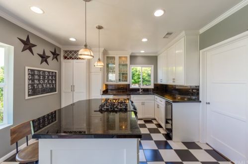 4209 Theresa St, Long Beach CA  90814-1719 exterior