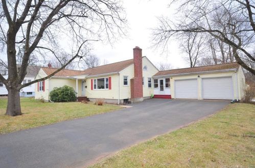 172 Birch St, Manchester, CT 06040-5461