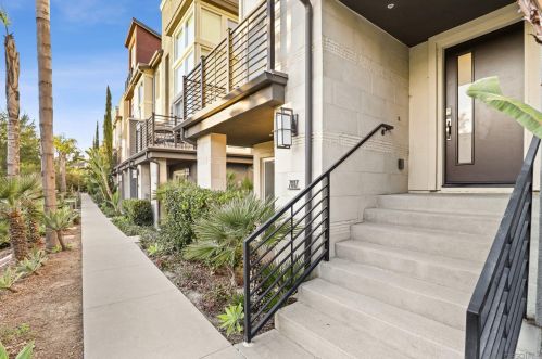 7817 Stylus Dr, San Diego, CA 92108-2620
