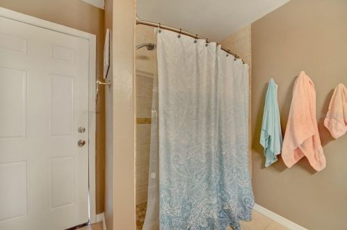 3424 Fox Holw Dr, Orlando FL 32829-8781 exterior