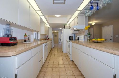 1125 47 Ter, Cape Coral FL  33904-9165 exterior