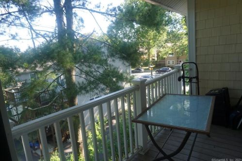 2955 Madison Ave, Bridgeport CT  06606-2061 exterior