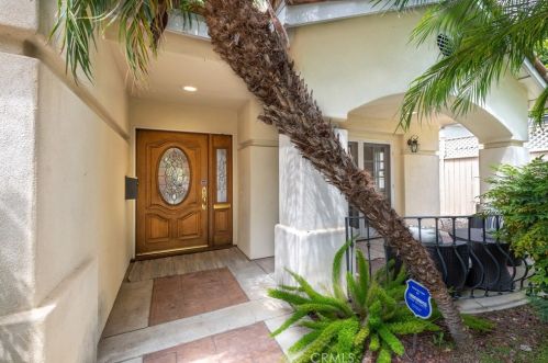 4327 Babcock Ave, North Hollywood, CA 91604-1512