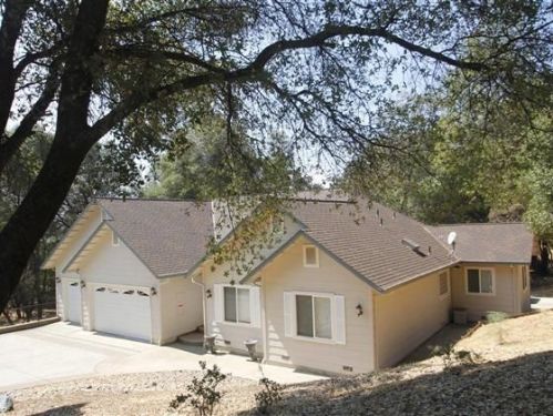 20930 Hillcroft Dr, Groveland, CA 95321-9386