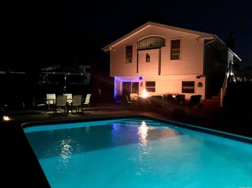 2111 Skipper Ct, North Bellmore NY  11710-3011 exterior