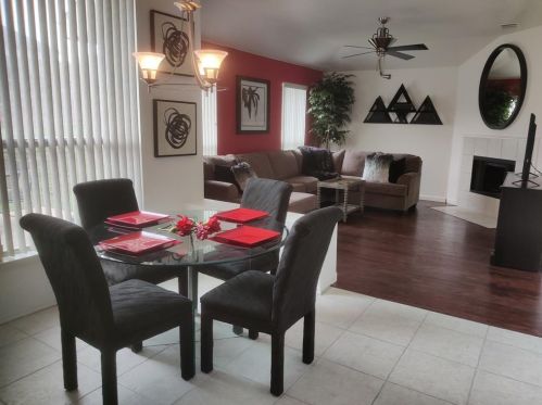 1084 Magnolia Ln, Cedar Hill TX 75104-6200 exterior