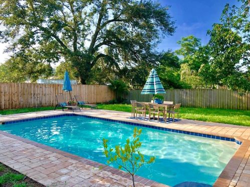 2567 Helms Rd, Winter Haven, FL 33884-1912