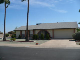 10423 Loma Ln, Peoria, AZ 85345-7549