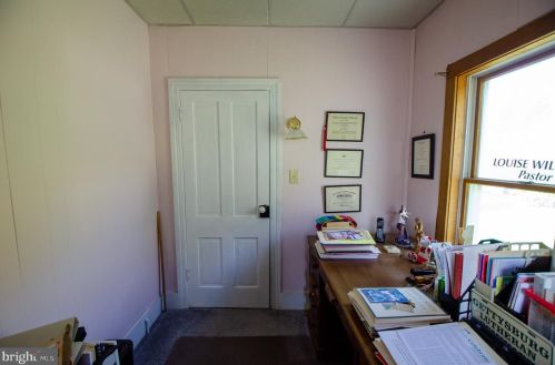 563 Columbia Ave, Bangor PA  18013-1747 exterior