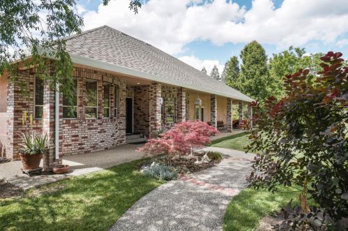 6702 Hickory Ave, Citrus Heights, CA 95662-3404