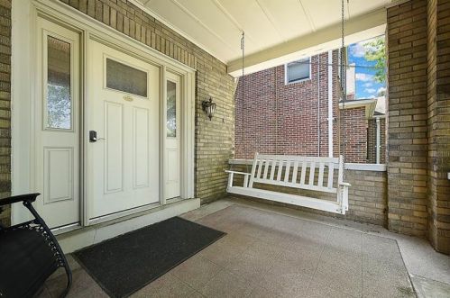 5516 Woodmont St, Pittsburgh, PA 15217-1243