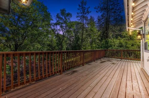 18065 Alexandra Way, Grass Valley CA  95949-7356 exterior